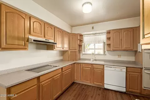 Kitchen - 5251 E Adobe Rd, Mesa, AZ 85205 photo 2 of 4