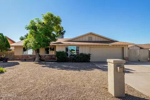 2901 W Acoma Dr, Phoenix, AZ 85053