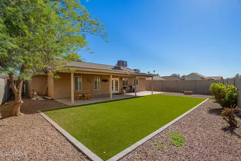 936 N Birch St, Gilbert, AZ 85233
