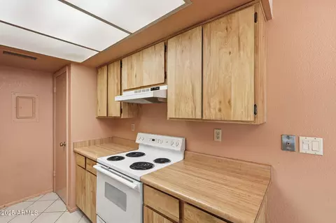 Kitchen - 774 Eugie Ave, Phoenix, AZ 85022 photo 1 of 6