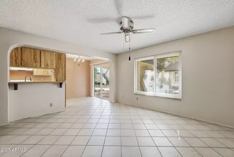 Living - 774 Eugie Ave, Phoenix, AZ 85022 photo 5 of 7