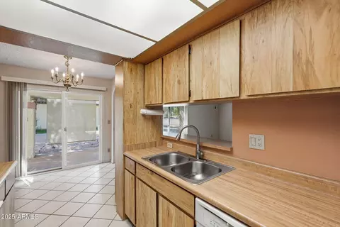 Kitchen - 774 Eugie Ave, Phoenix, AZ 85022 photo 4 of 6