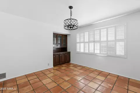 Dining - 20 E Northview Ave, Phoenix, AZ 85020 photo 1 of 1
