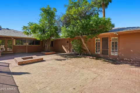 Exterior - 20 E Northview Ave, Phoenix, AZ 85020 photo 2 of 4
