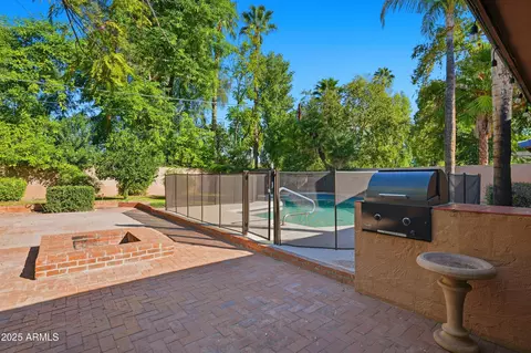 Exterior - 20 E Northview Ave, Phoenix, AZ 85020 photo 4 of 4