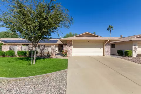 12526 W Parkwood Dr, Sun City West, AZ 85375