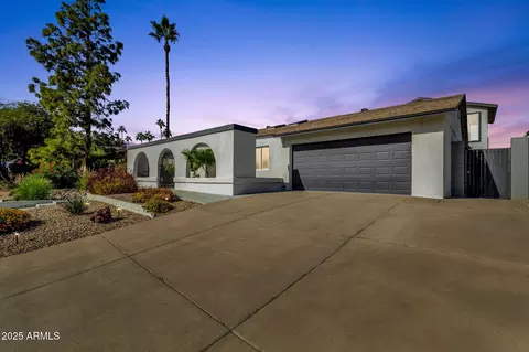 Exterior - 2276 E Mercer Ln, Phoenix, AZ 85028 photo 3 of 17
