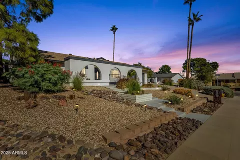 Exterior - 2276 E Mercer Ln, Phoenix, AZ 85028 photo 4 of 17