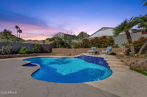 Exterior - 2276 E Mercer Ln, Phoenix, AZ 85028 photo 14 of 17
