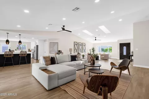 Living - 2276 E Mercer Ln, Phoenix, AZ 85028 photo 6 of 7