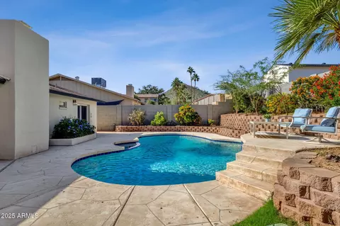Exterior - 2276 E Mercer Ln, Phoenix, AZ 85028 photo 16 of 17
