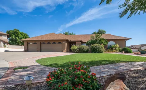 7608 W Dahlia Dr, Peoria, AZ 85381