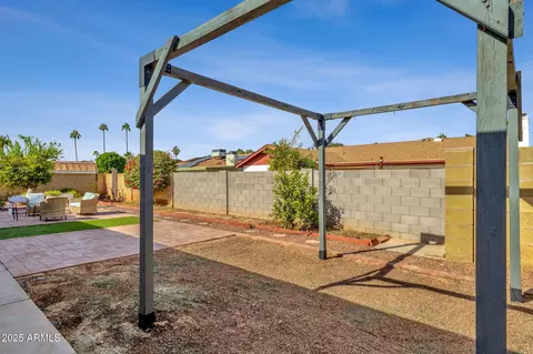 Exterior - 1704 E Bell De Mar Dr, Tempe, AZ 85283 photo 10 of 12