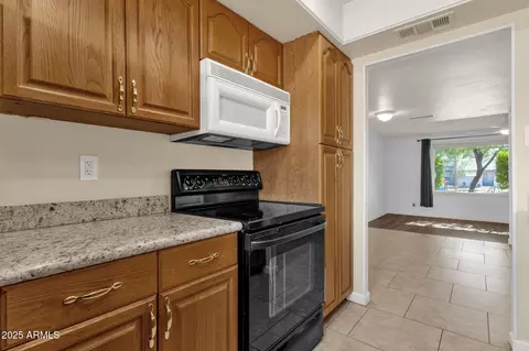 Kitchen - 1704 E Bell De Mar Dr, Tempe, AZ 85283 photo 4 of 5