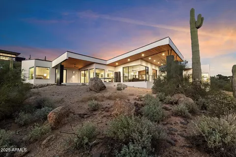 6760 E Skyline Dr, Cave Creek, AZ 85331