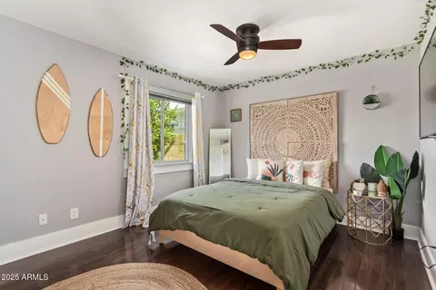 Bedroom - 1118 E Wickieup Ln, Phoenix, AZ 85024 photo 2 of 3