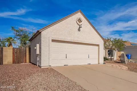Exterior - 1118 E Wickieup Ln, Phoenix, AZ 85024 photo 3 of 6