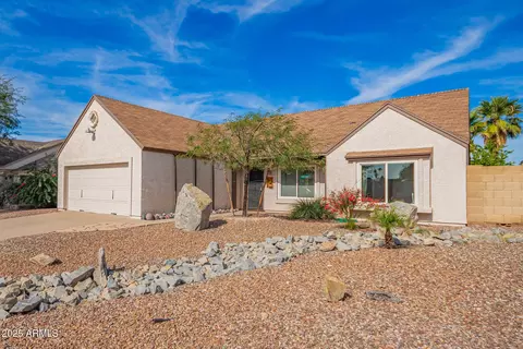 Exterior - 1118 E Wickieup Ln, Phoenix, AZ 85024 photo 6 of 6