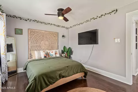Bedroom - 1118 E Wickieup Ln, Phoenix, AZ 85024 photo 3 of 3