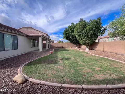 Exterior - 1812 E Beautiful Ln, Phoenix, AZ 85042 photo 2 of 2