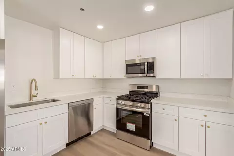 Kitchen - 528 N 97th St, Mesa, AZ 85207 photo 3 of 3