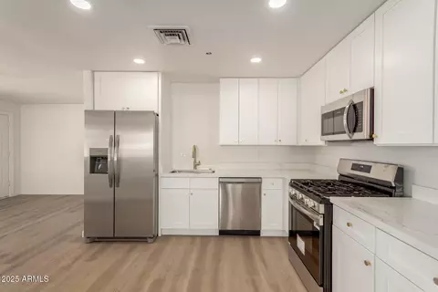 Kitchen - 528 N 97th St, Mesa, AZ 85207 photo 2 of 3