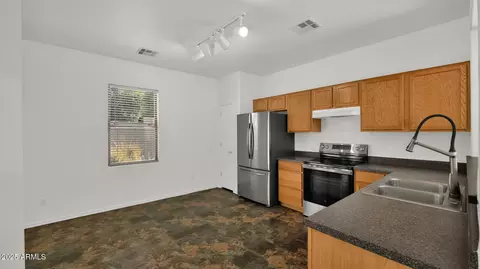 Kitchen - 1835 S Swan Dr, Gilbert, AZ 85295 photo 2 of 2