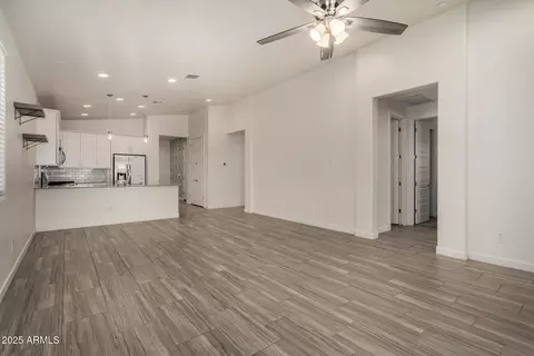 9626 E Tesla Ave, Mesa, AZ 85212 photo 3