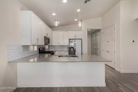 9626 E Tesla Ave, Mesa, AZ 85212 photo 4