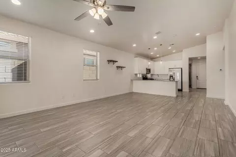 9626 E Tesla Ave, Mesa, AZ 85212 photo 2