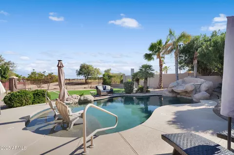Exterior - 3837 E Meadowview Dr, Gilbert, AZ 85298 photo 2 of 9