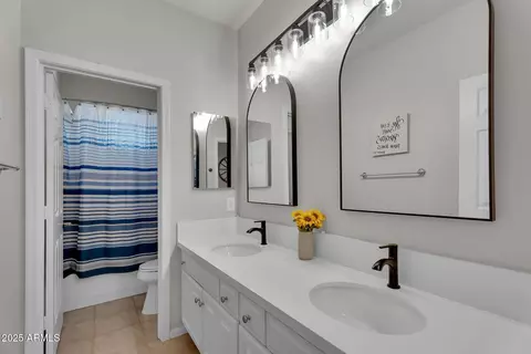 Bath - 3837 E Meadowview Dr, Gilbert, AZ 85298 photo 4 of 4