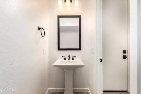 Bath - 3645 E Rochelle Cir, Mesa, AZ 85213 photo 2 of 5