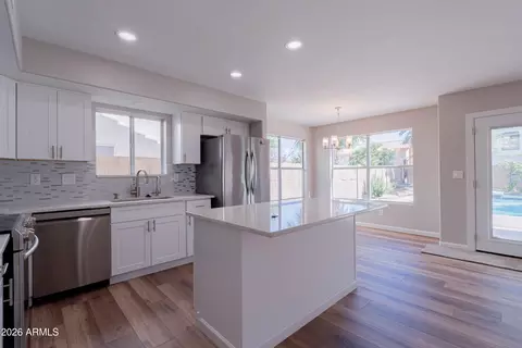 Kitchen - 3333 E Long Lake Rd, Phoenix, AZ 85048 photo 4 of 5