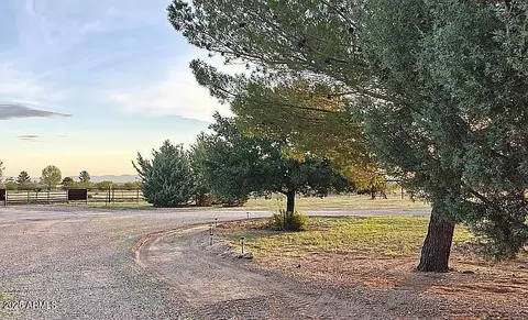 Exterior - 712 W Treasure Rd, Pearce, AZ 85625 photo 8 of 9