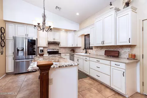 Kitchen - 712 W Treasure Rd, Pearce, AZ 85625 photo 1 of 3