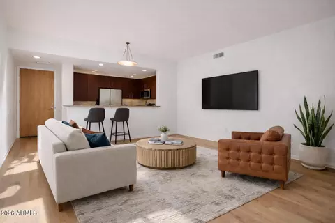 17 W Vernon Ave #621, Phoenix, AZ 85003