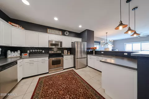 Kitchen - 920 E Devonshire Ave #4001, Phoenix, AZ 85014 photo 5 of 5