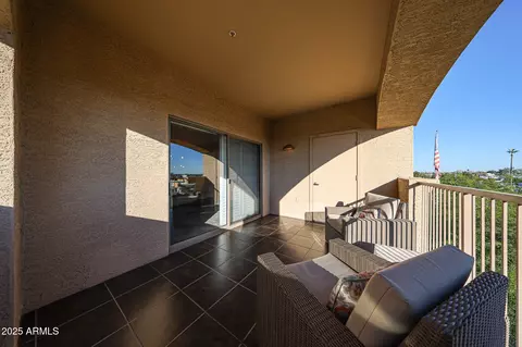 Exterior - 920 E Devonshire Ave #4001, Phoenix, AZ 85014 photo 3 of 6