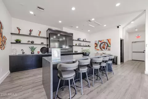 View/Area - 920 E Devonshire Ave #4001, Phoenix, AZ 85014 photo 1 of 1