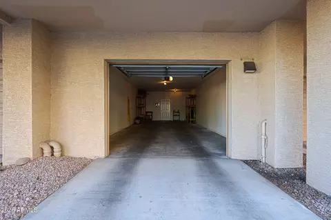 Exterior - 920 E Devonshire Ave #4001, Phoenix, AZ 85014 photo 2 of 6