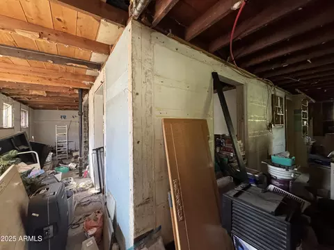 Entry Way - 2245 W Hayward Ave, Phoenix, AZ 85021 photo 1 of 17