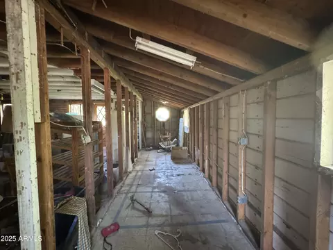 Entry Way - 2245 W Hayward Ave, Phoenix, AZ 85021 photo 3 of 17