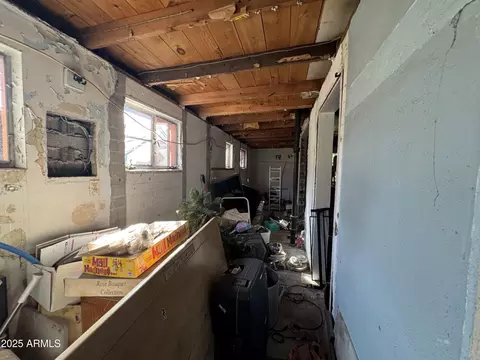Entry Way - 2245 W Hayward Ave, Phoenix, AZ 85021 photo 2 of 17