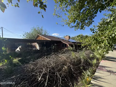 Exterior - 2245 W Hayward Ave, Phoenix, AZ 85021 photo 43 of 45