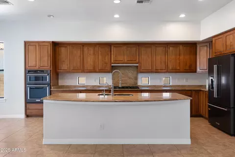Kitchen - 3018 N 50th St, Phoenix, AZ 85018 photo 1 of 2