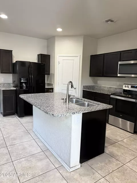 3311 S 77th Ln, Phoenix, AZ 85043