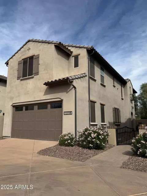 1216 E Brookwood Ct, Phoenix, AZ 85048