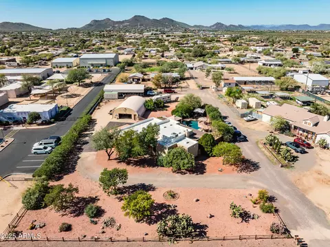 View/Area - 35802 N 7th St, Phoenix, AZ 85086 photo 10 of 10