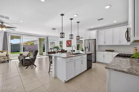 Kitchen - 10109 E Sphere Ave, Mesa, AZ 85212 photo 3 of 5
